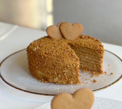 Veganska “medena” torta bez glutena